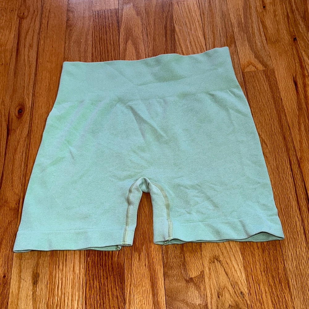 Medium workout short
